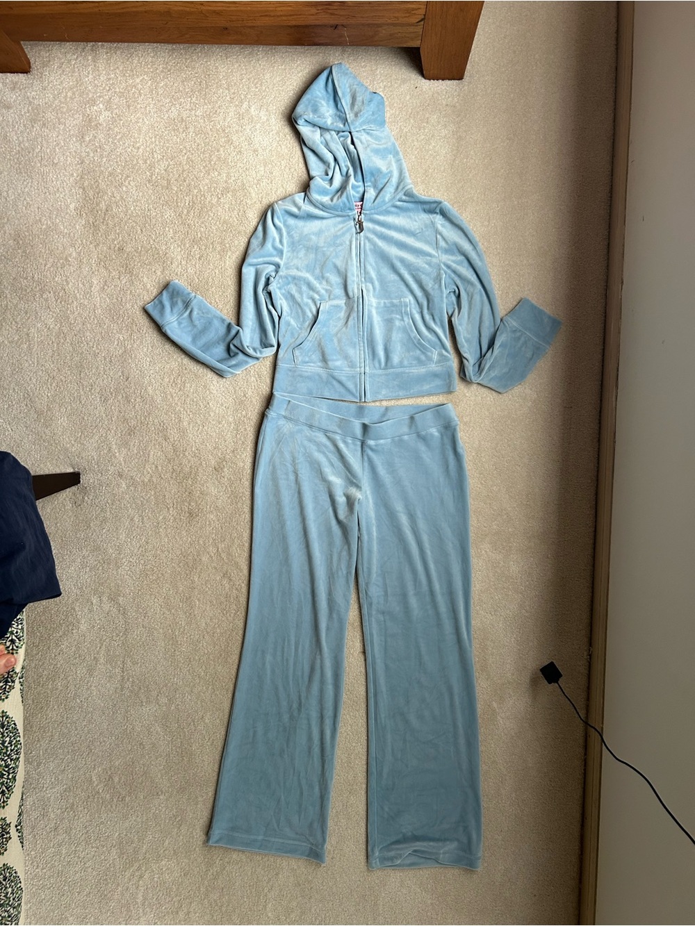 Juicy Couture Light Blue Velour Zip Hoodie & Wide-Leg Pants Set Medium